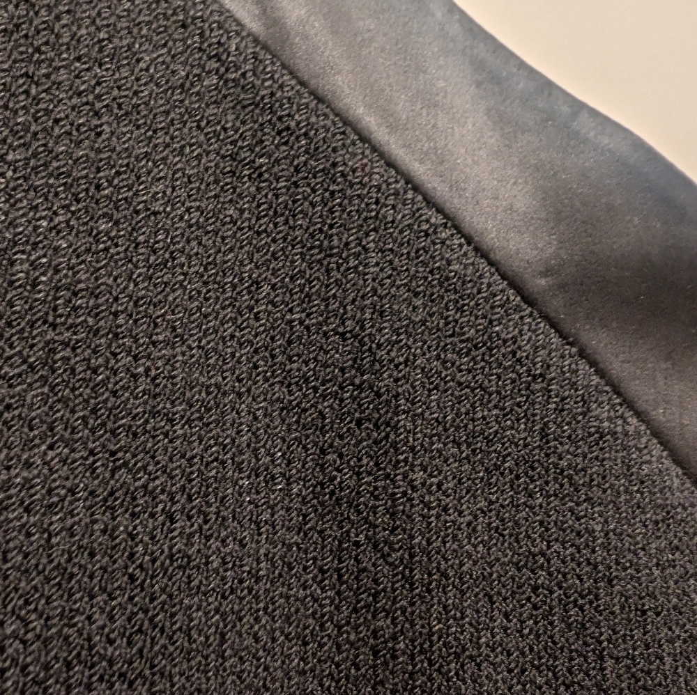 VTG St John Sleeved Black V Neck Long Sleeve Knit Pencil Dress USA Made 4 Satin - Picture 4 of 8